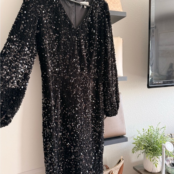 Black Sequin V-Neck Dress - Picture 1 of 2